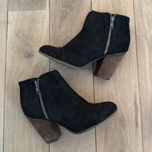 Carlos by Carlos Santana Black Heeled Ankle Boots Size 7